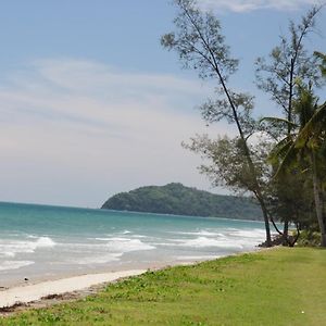 Sabah Beach Villas&Suites